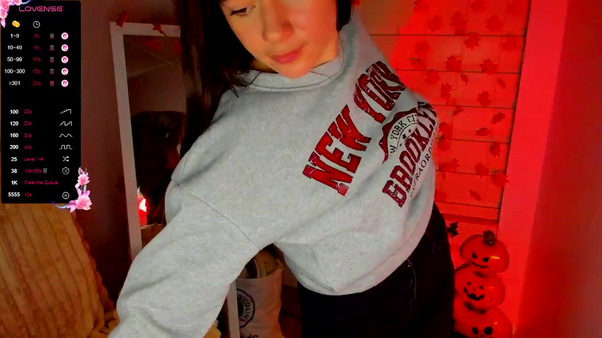 Gallery image thumbnail from KiraLove's myfreecams stream on, 11/29/2025, 10:06 image 17 of 20