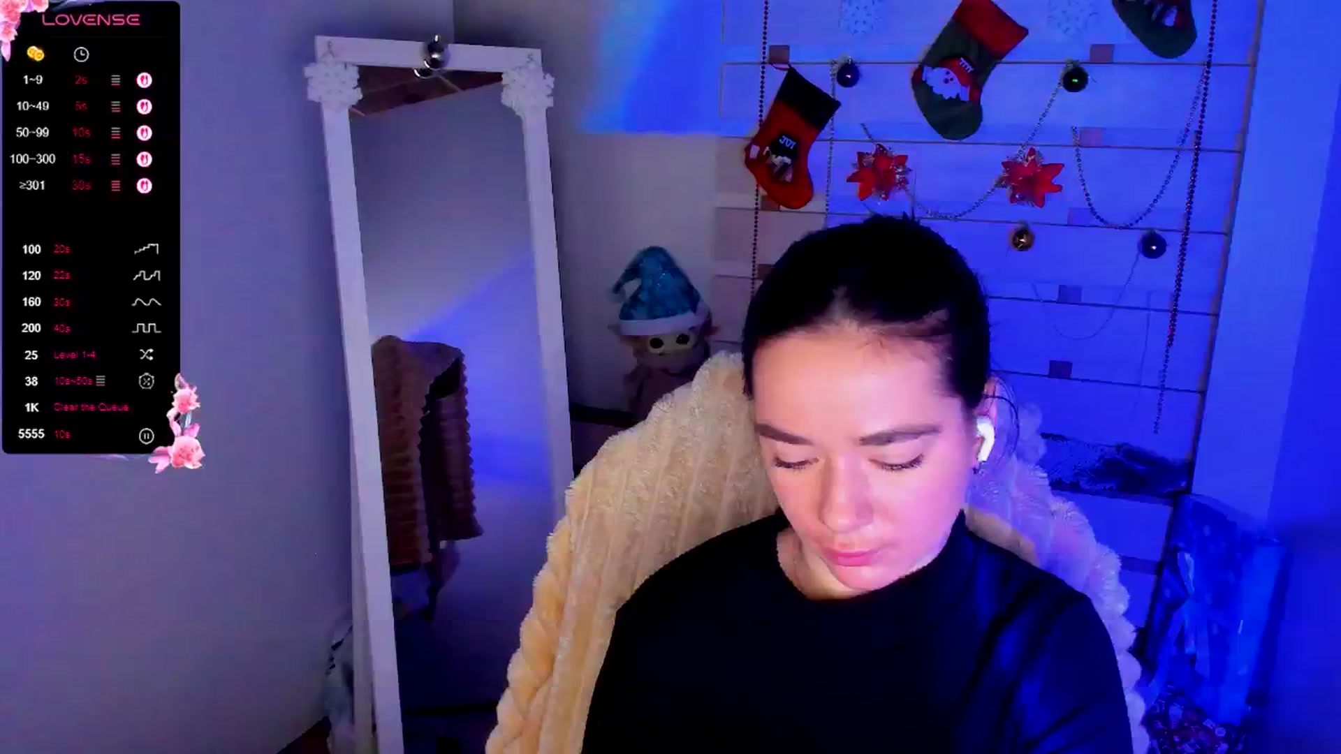 Gallery image thumbnail from KiraLove's myfreecams stream on, 11/30/2025, 11:39 image 16 of 20