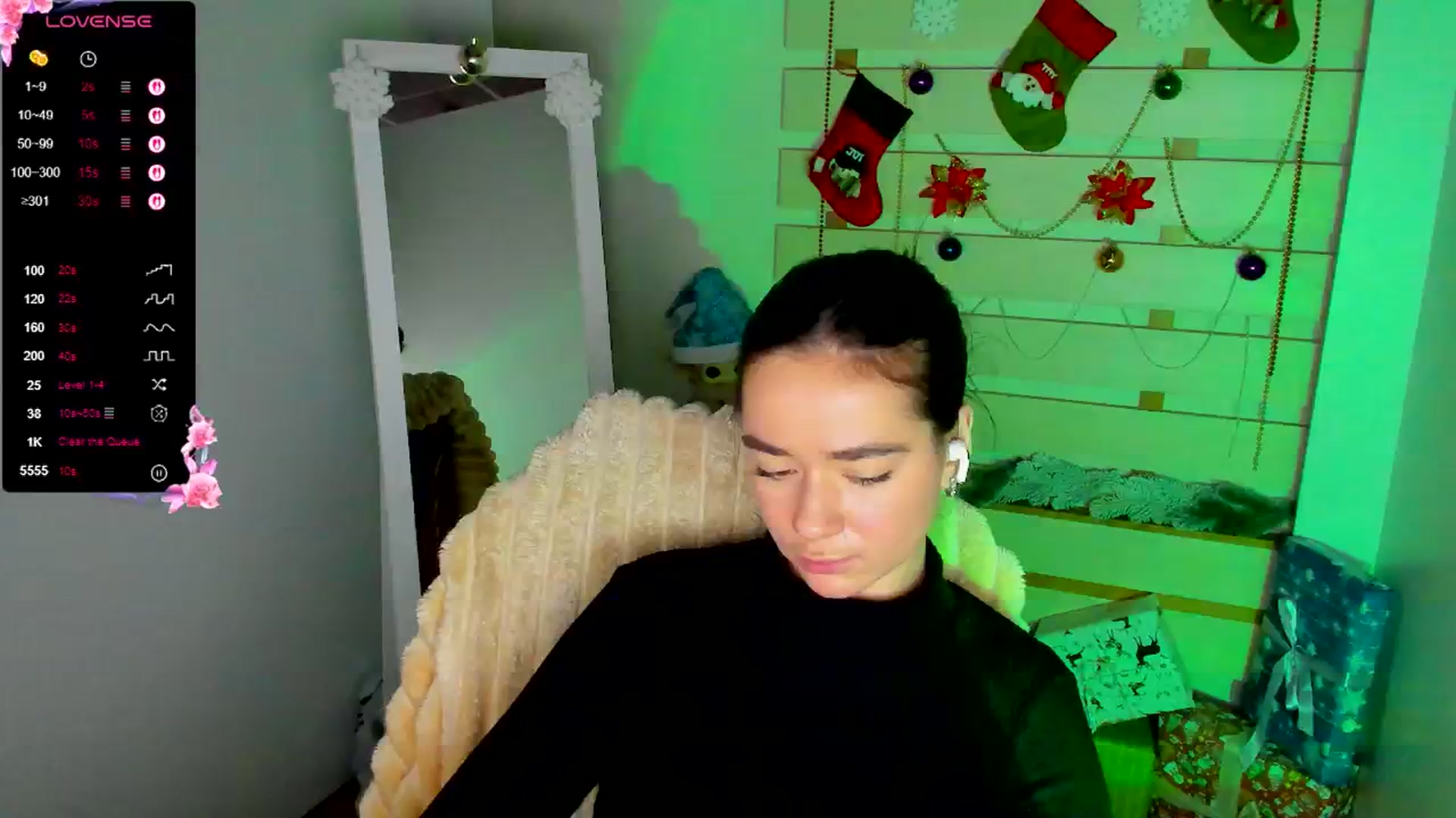 Gallery image thumbnail from KiraLove's myfreecams stream on, 11/30/2025, 11:39 image 2 of 20