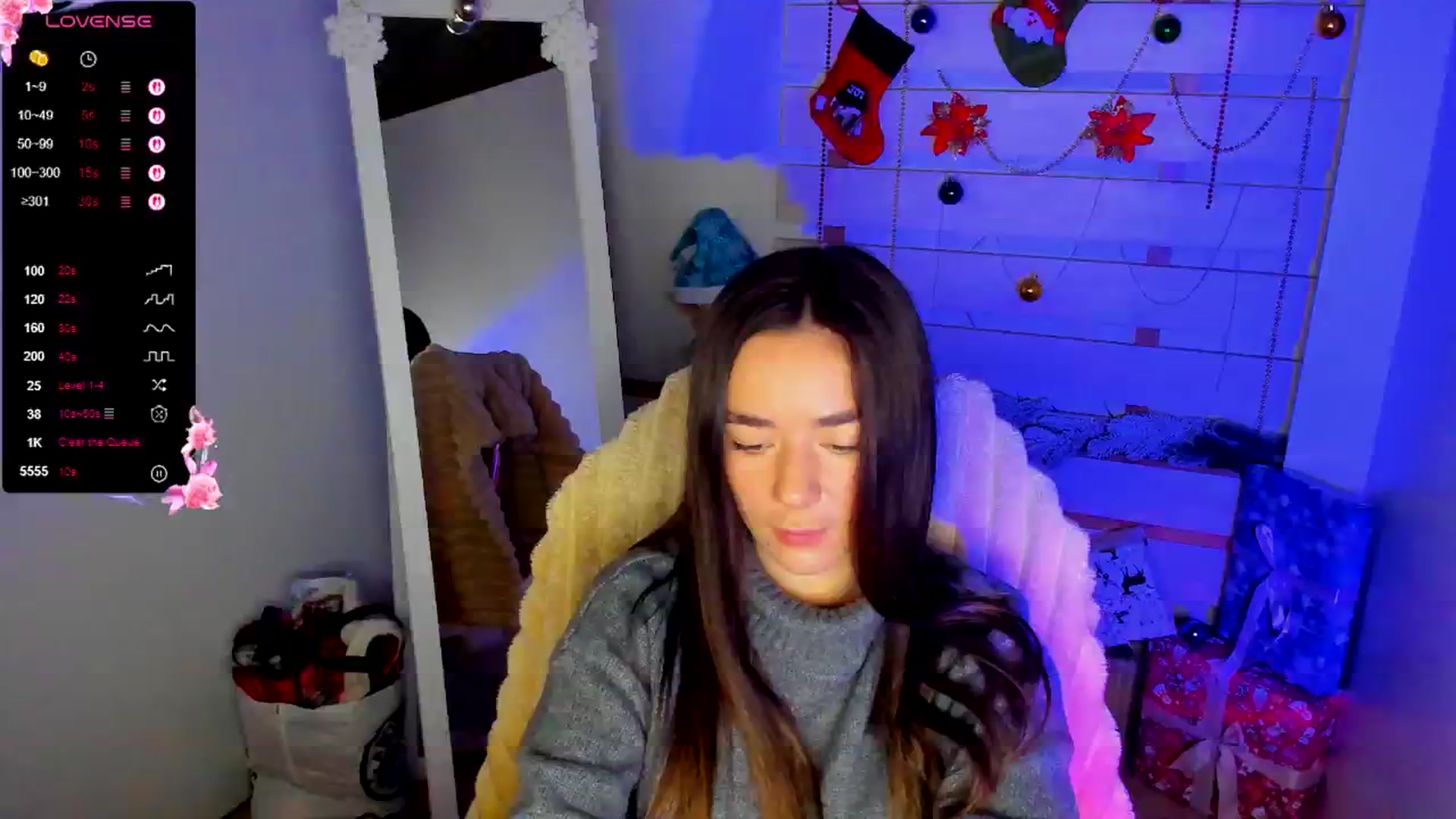 Gallery image thumbnail from KiraLove's myfreecams stream on, 12/03/2025, 10:19 image 9 of 20