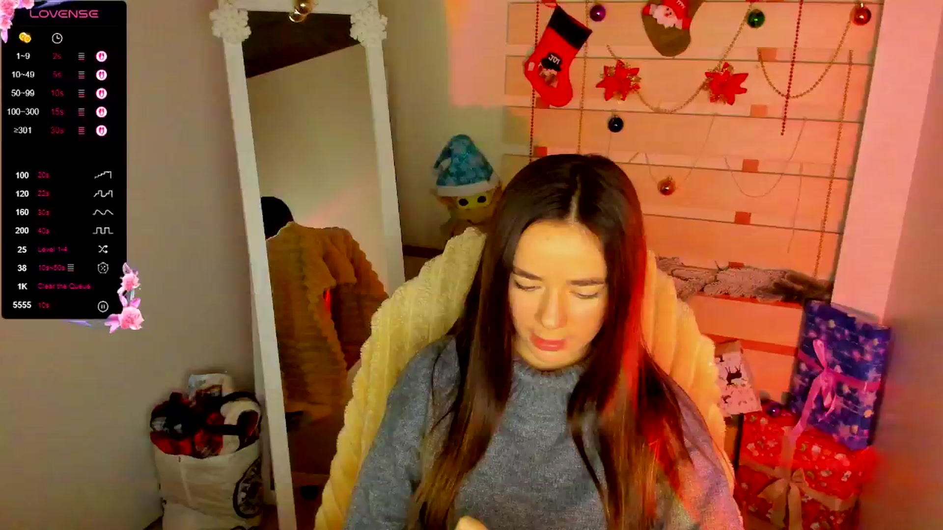 Gallery image thumbnail from KiraLove's myfreecams stream on, 12/03/2025, 10:19 image 2 of 20