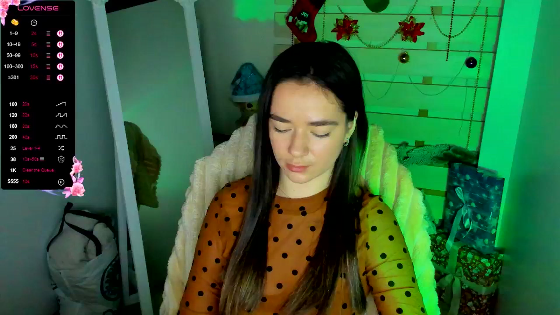 Gallery image thumbnail from KiraLove's myfreecams stream on, 12/04/2025, 12:56 image 6 of 20