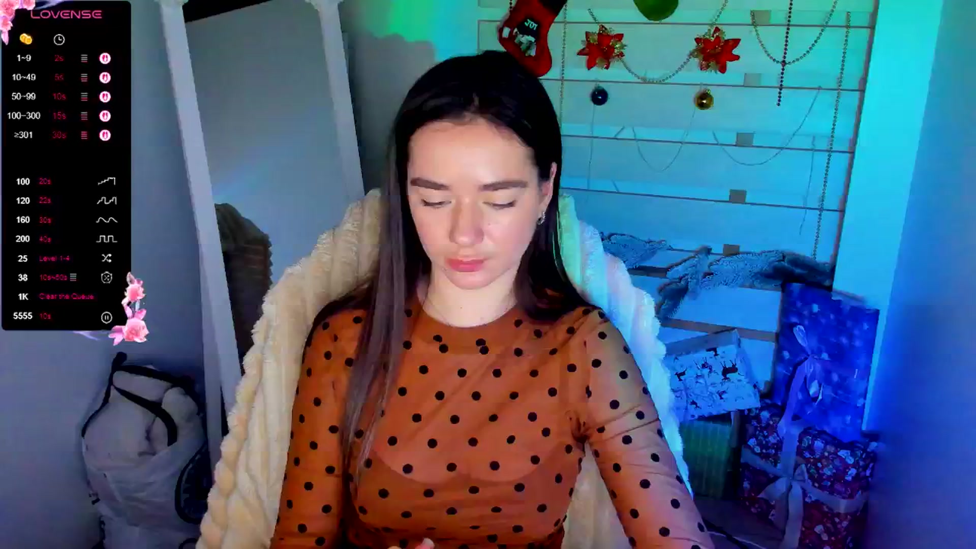 Gallery image thumbnail from KiraLove's myfreecams stream on, 12/04/2025, 12:56 image 15 of 20