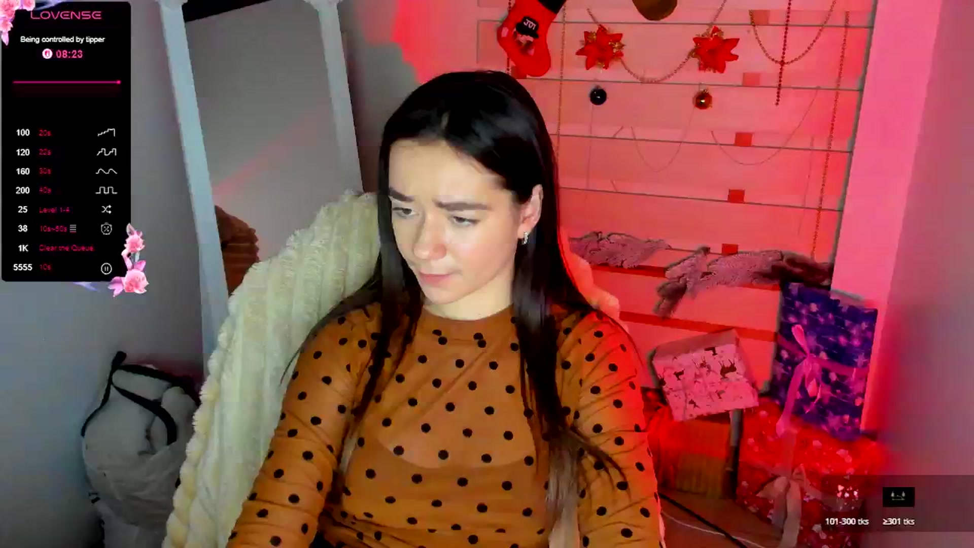 Gallery image thumbnail from KiraLove's myfreecams stream on, 12/04/2025, 12:56 image 18 of 20