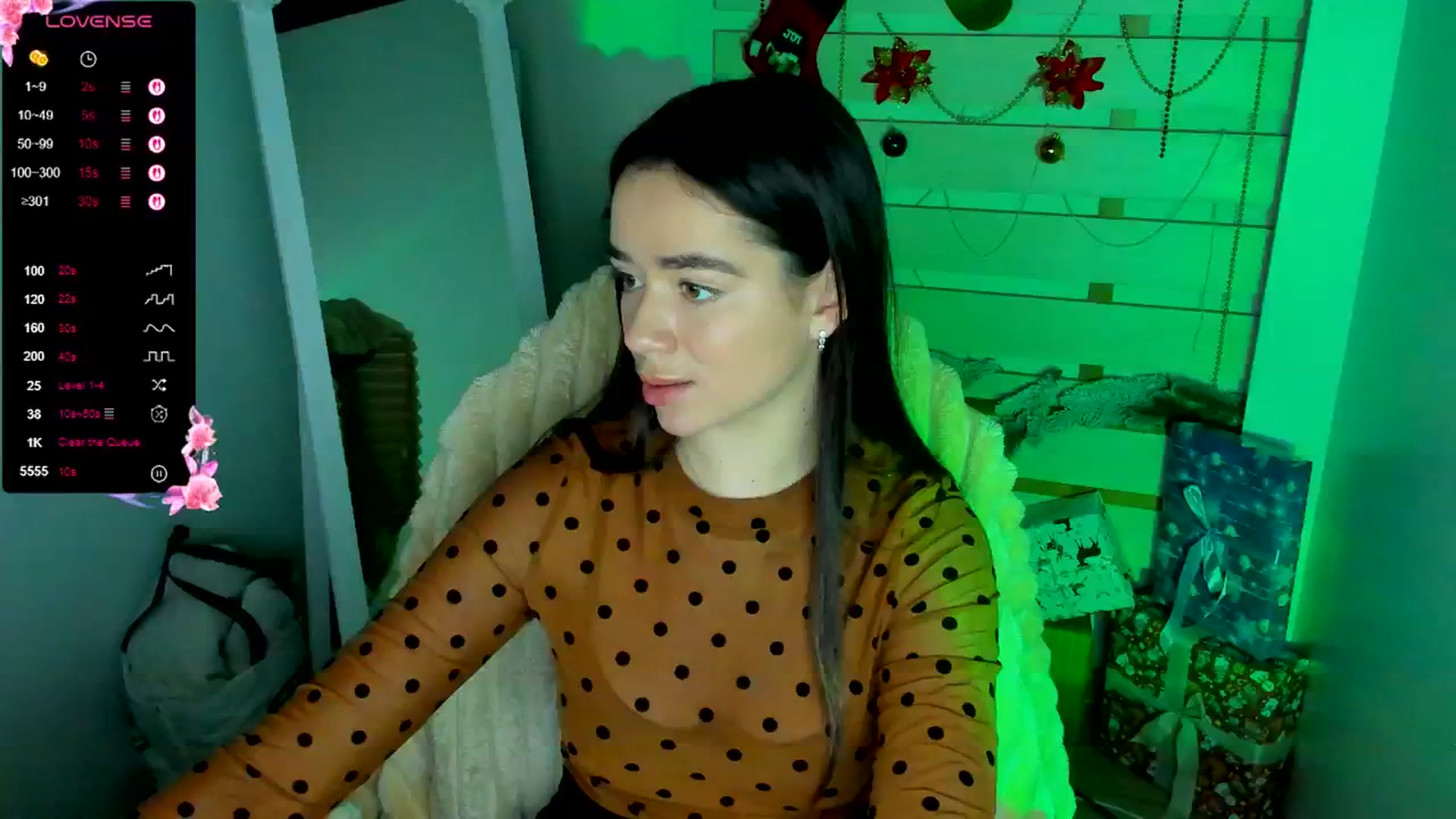 Gallery image thumbnail from KiraLove's myfreecams stream on, 12/04/2025, 12:56 image 17 of 20
