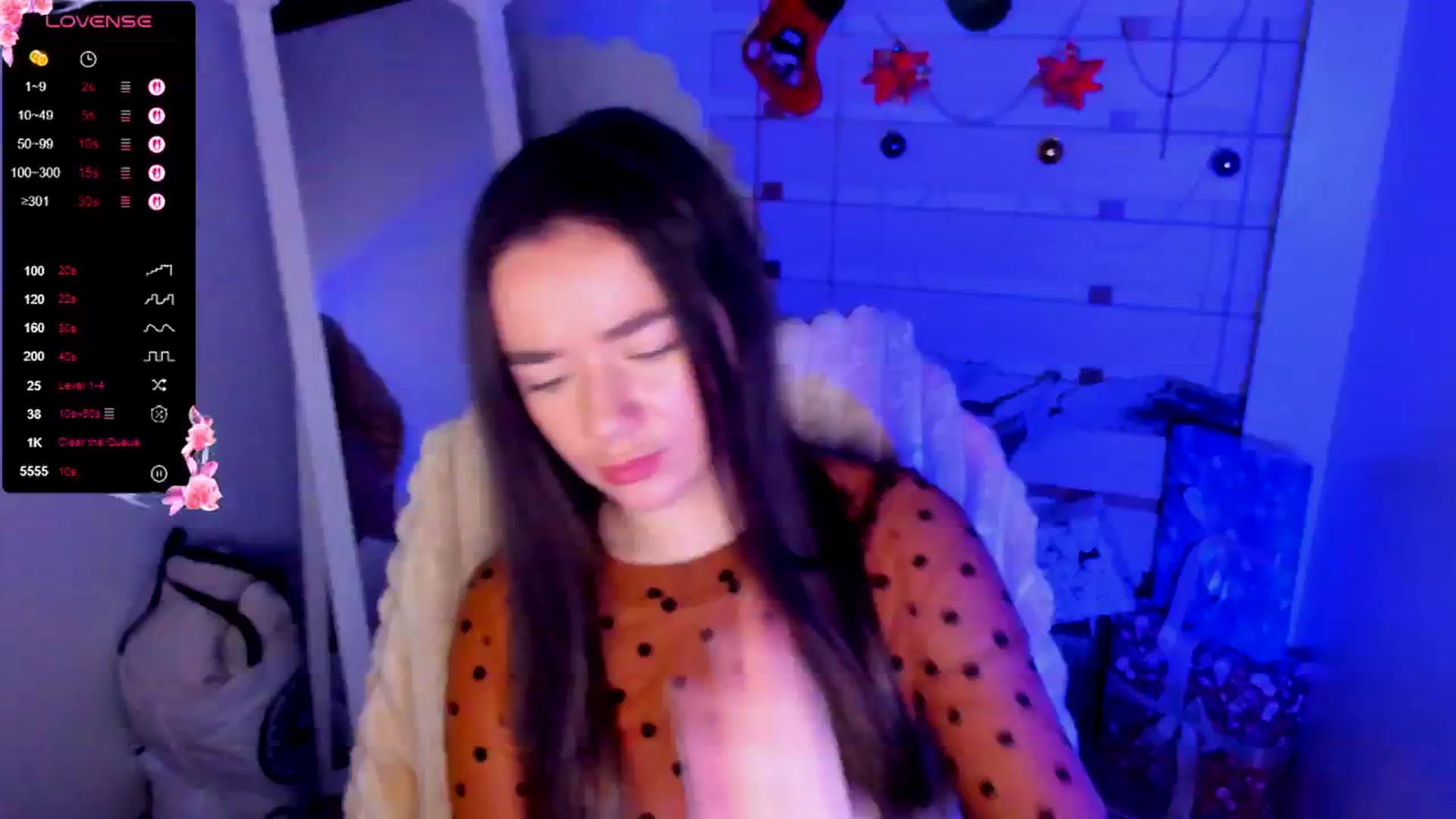 Gallery image thumbnail from KiraLove's myfreecams stream on, 12/04/2025, 12:56 image 4 of 20