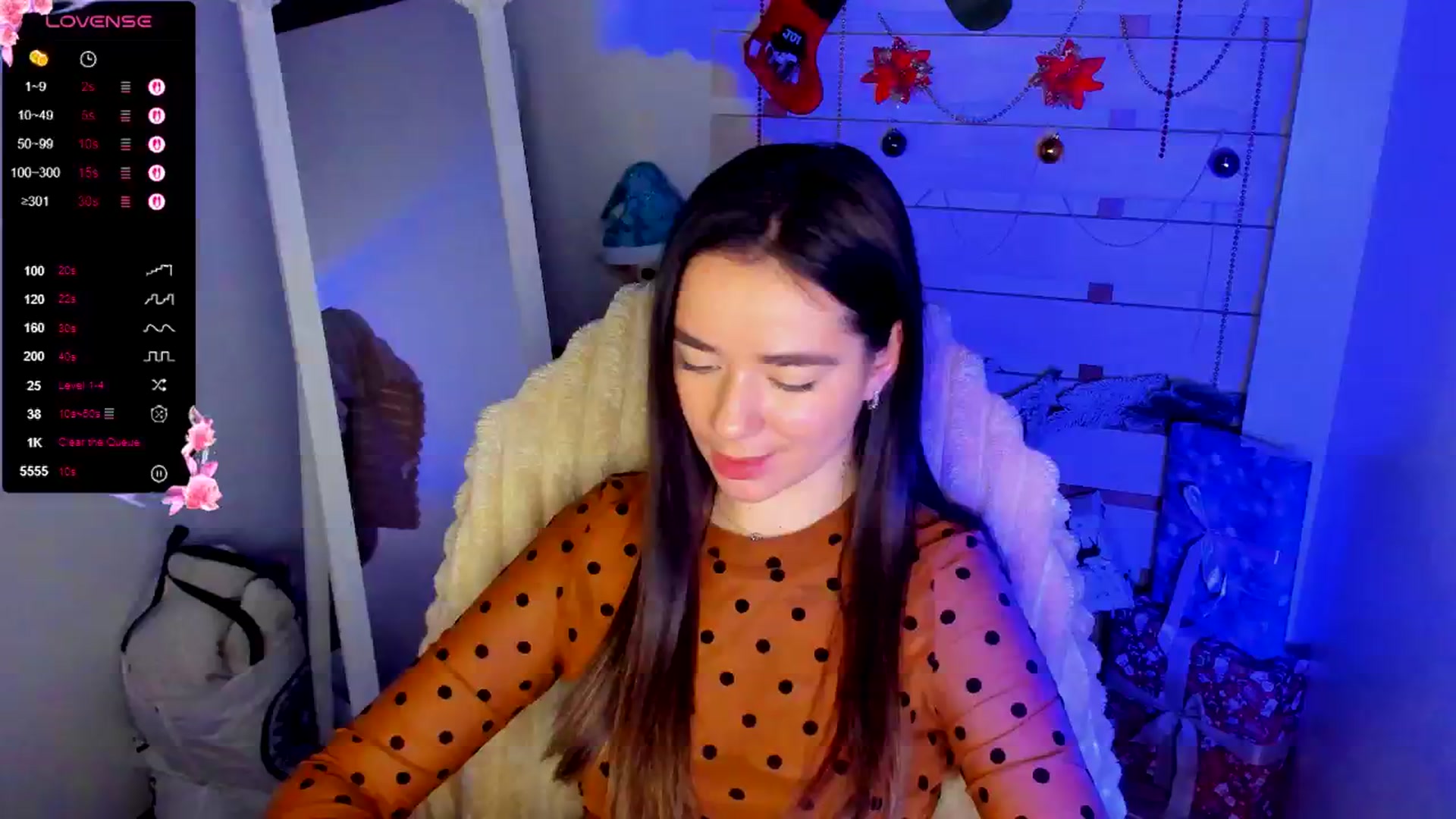 Gallery image thumbnail from KiraLove's myfreecams stream on, 12/04/2025, 12:56 image 12 of 20