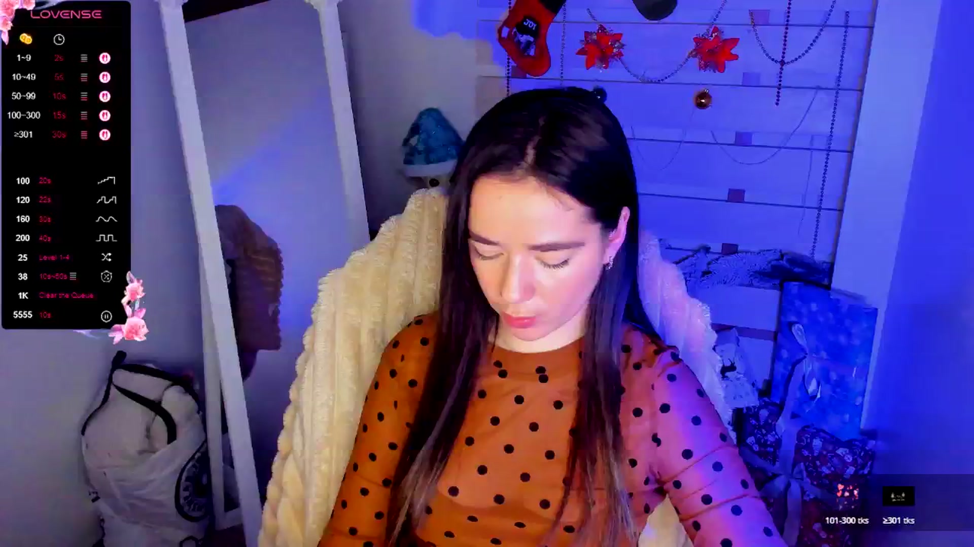 Gallery image thumbnail from KiraLove's myfreecams stream on, 12/04/2025, 12:56 image 13 of 20