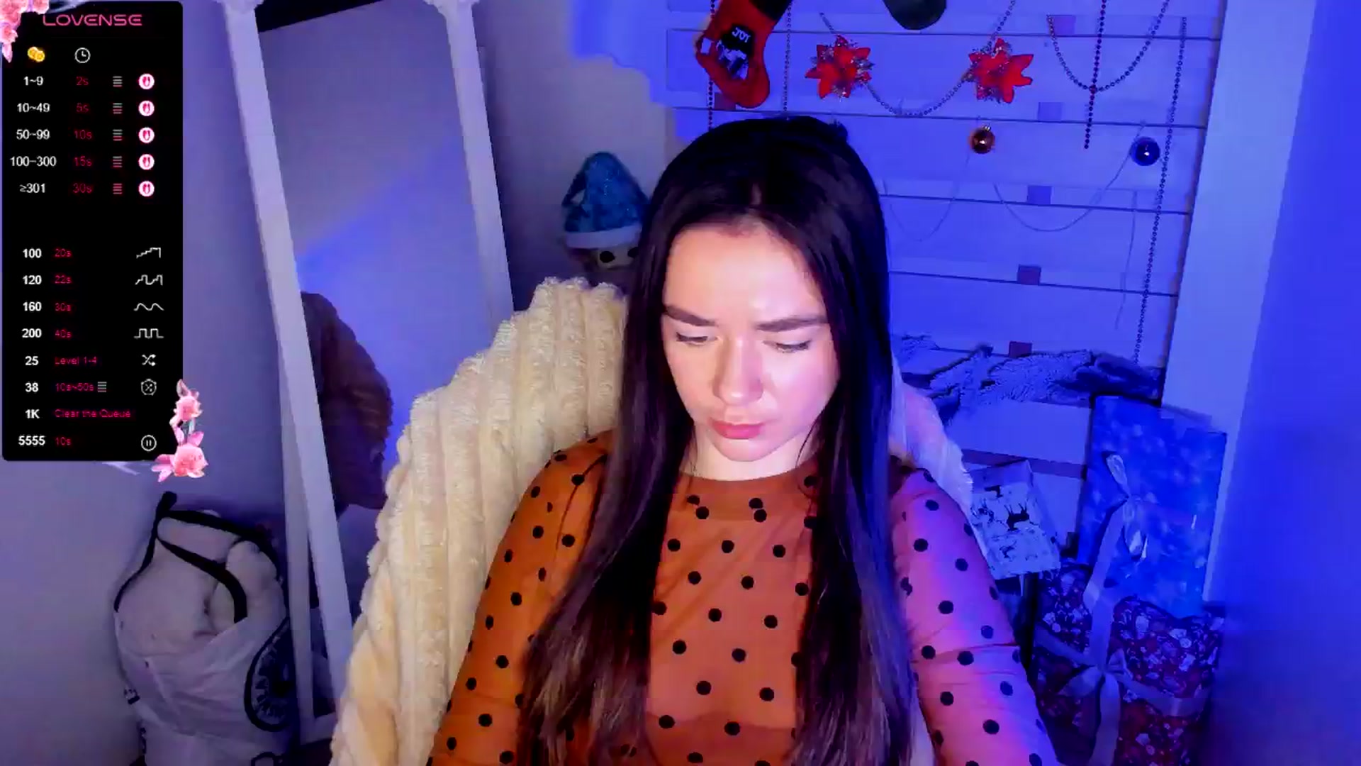 Gallery image thumbnail from KiraLove's myfreecams stream on, 12/04/2025, 12:56 image 5 of 20