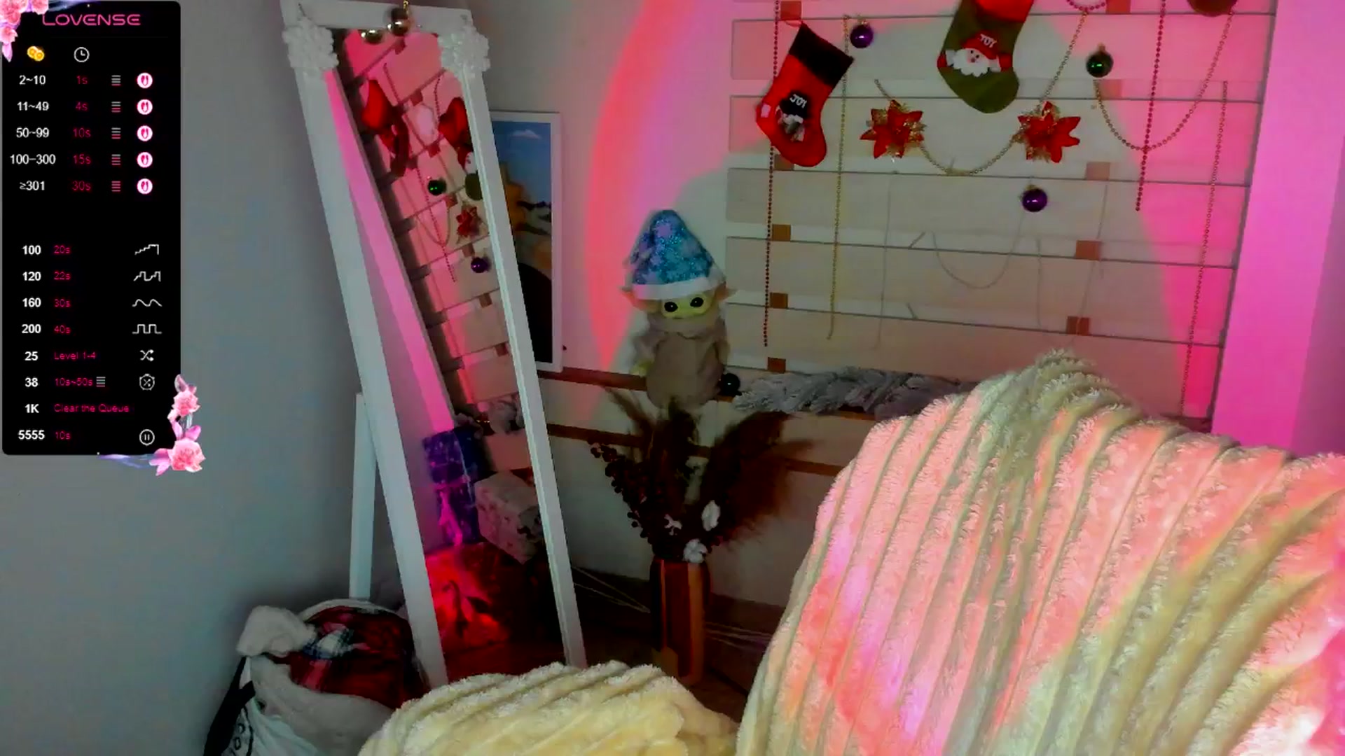 Gallery image thumbnail from KiraLove's myfreecams stream on, 12/11/2025, 10:06 image 5 of 20