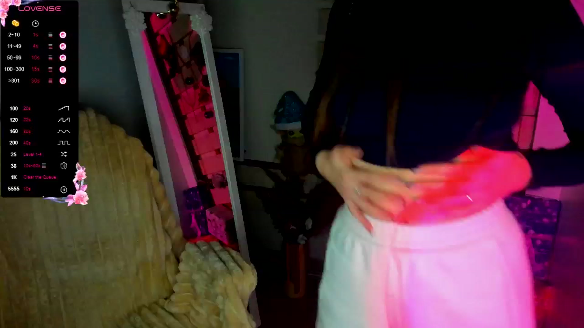 Gallery image thumbnail from KiraLove's myfreecams stream on, 12/11/2025, 10:06 image 1 of 20
