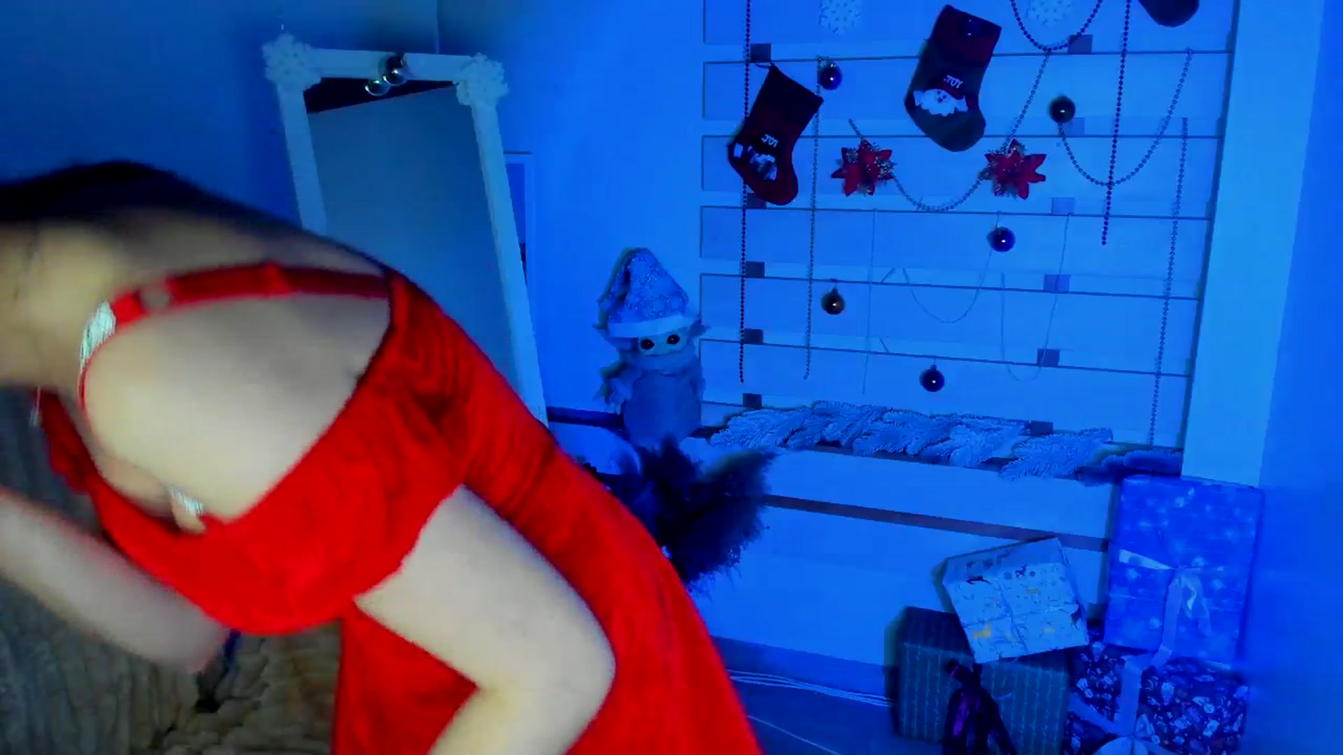 Gallery image thumbnail from KiraLove's myfreecams stream on, 12/13/2025, 13:04 image 2 of 20