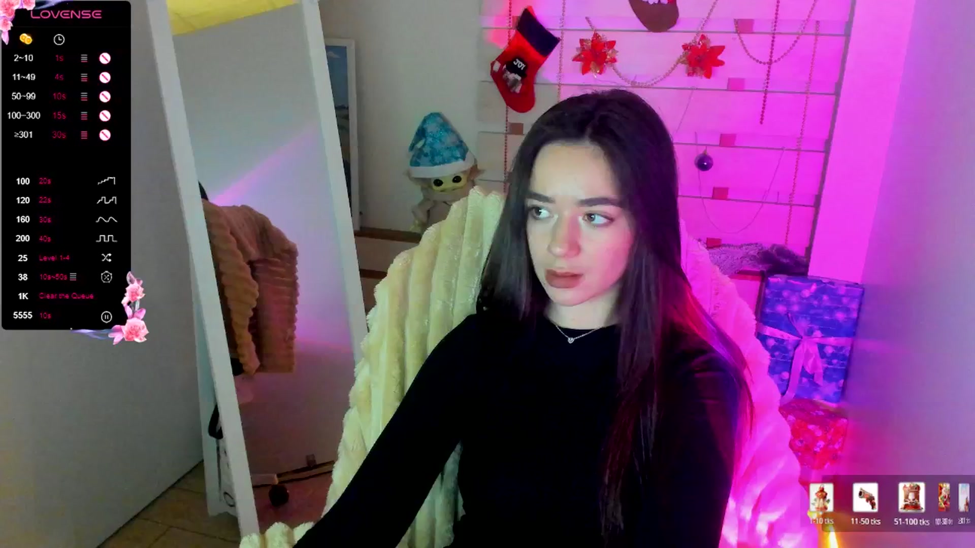 Gallery image thumbnail from KiraLove's myfreecams stream on, 12/22/2025, 10:59 image 14 of 20