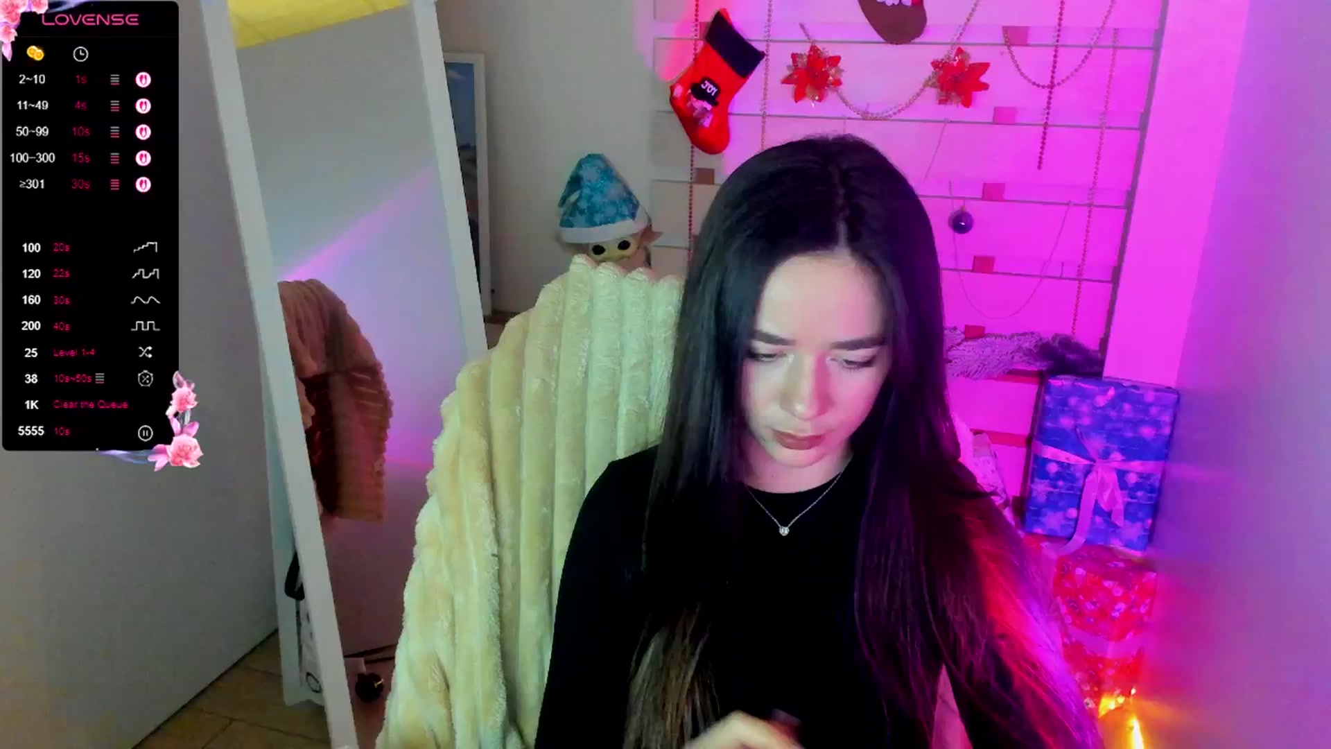 Gallery image thumbnail from KiraLove's myfreecams stream on, 12/22/2025, 10:59 image 4 of 20