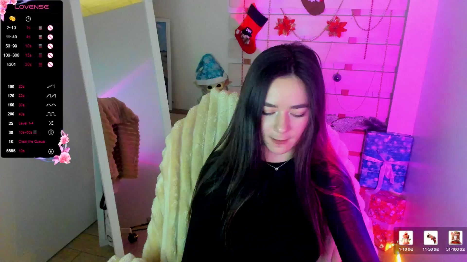 Gallery image thumbnail from KiraLove's myfreecams stream on, 12/22/2025, 10:59 image 18 of 20