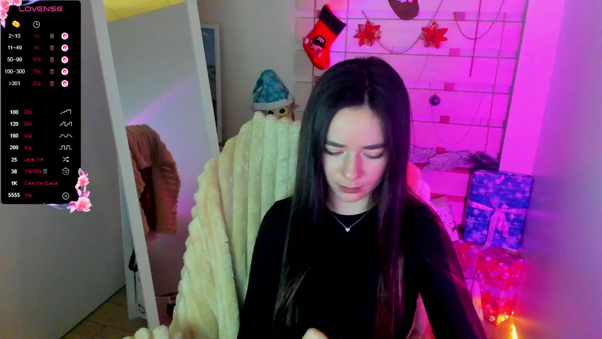 Gallery image thumbnail from KiraLove's myfreecams stream on, 12/22/2025, 10:59 image 1 of 20