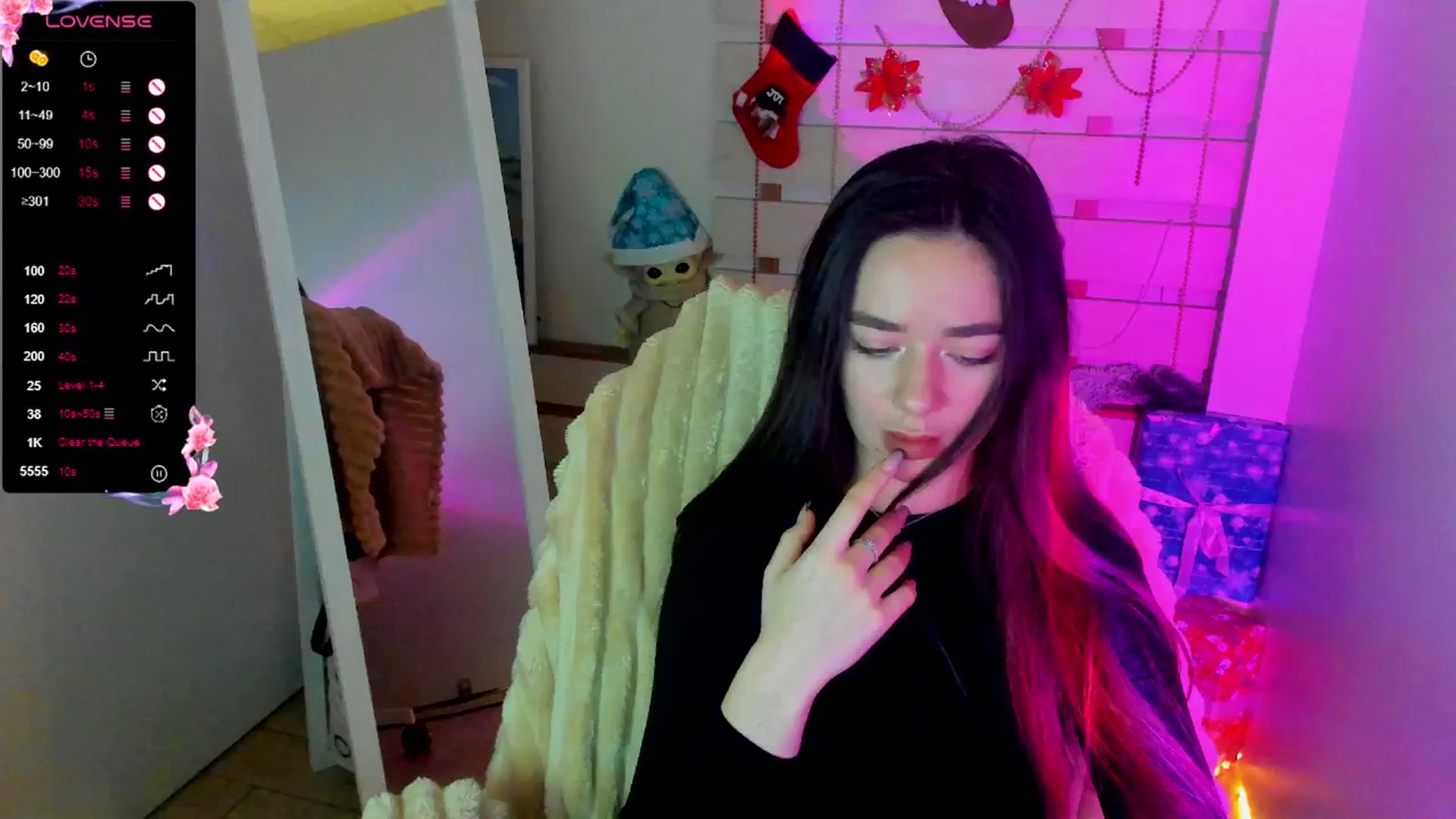 Gallery image thumbnail from KiraLove's myfreecams stream on, 12/22/2025, 10:59 image 15 of 20