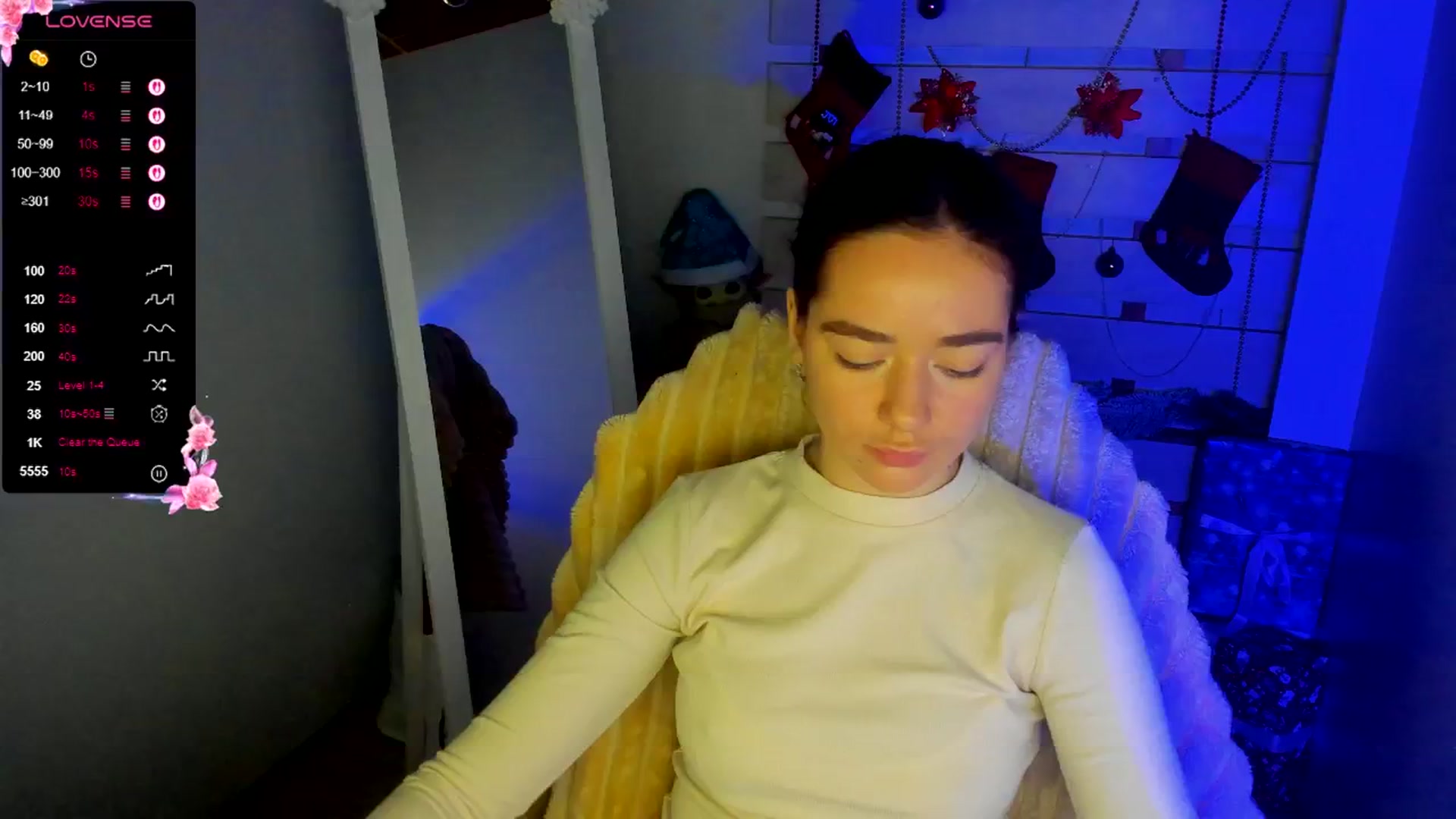 Gallery image thumbnail from KiraLove's myfreecams stream on, 12/24/2025, 10:51 image 6 of 20