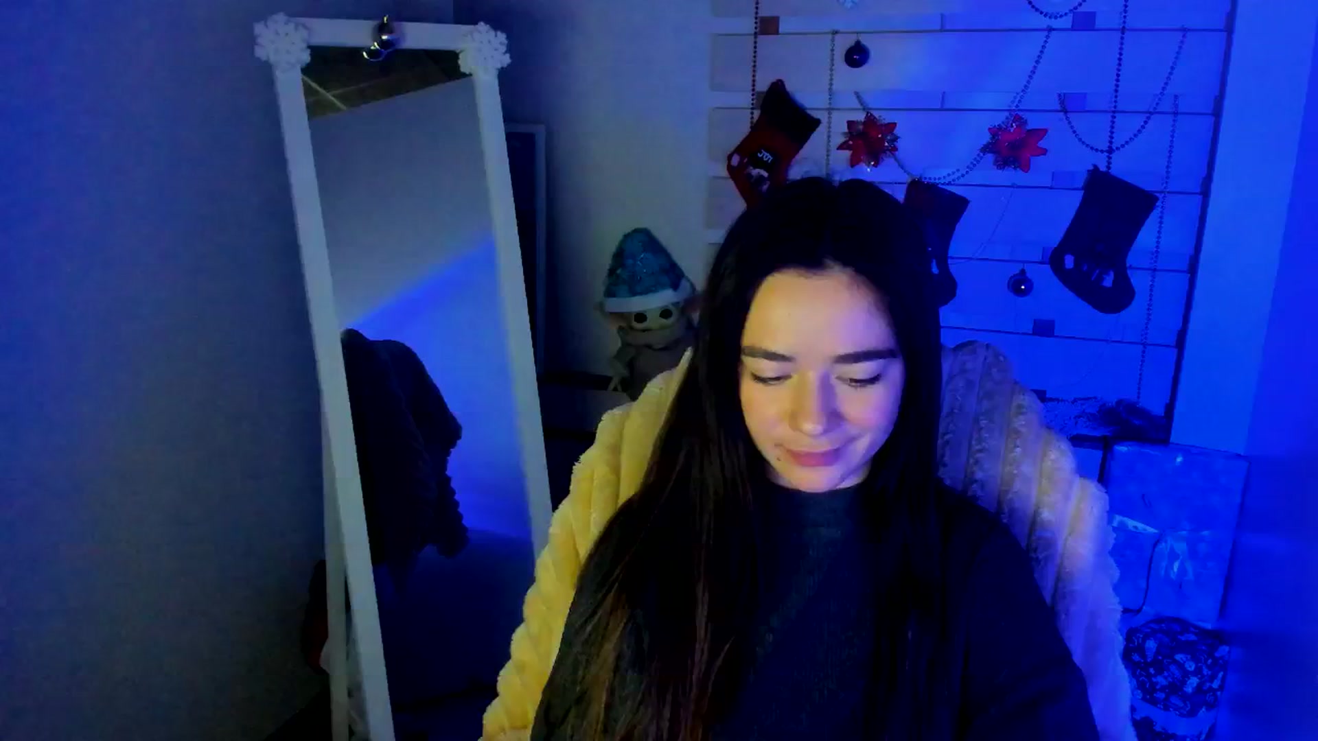 Gallery image thumbnail from KiraLove's myfreecams stream on, 12/27/2025, 12:47 image 4 of 20