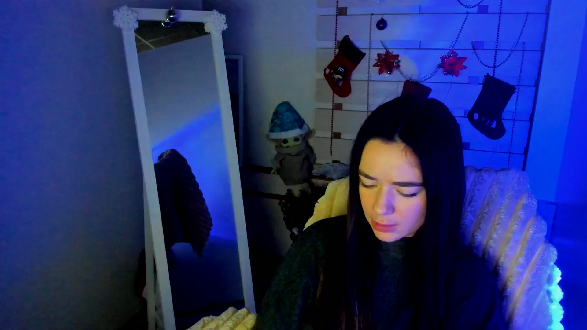 Gallery image thumbnail from KiraLove's myfreecams stream on, 12/27/2025, 12:47 image 10 of 20