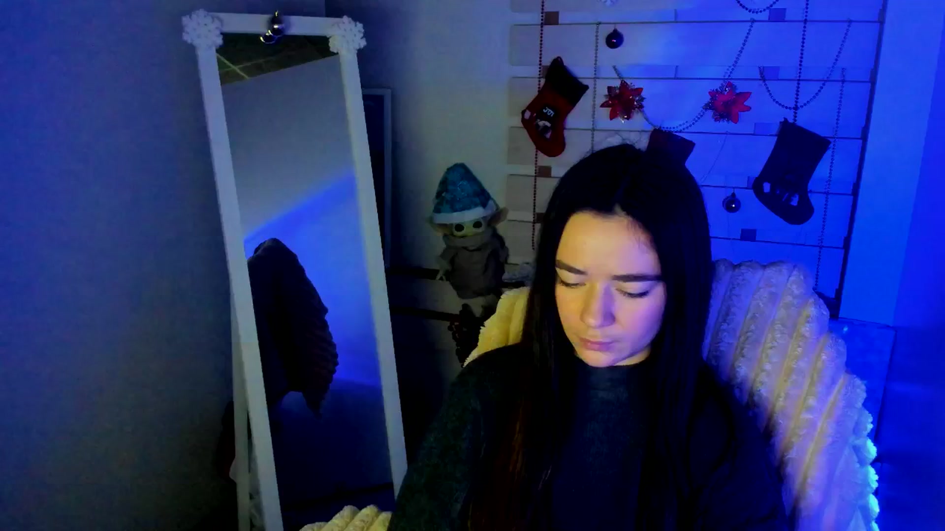 Gallery image thumbnail from KiraLove's myfreecams stream on, 12/27/2025, 12:47 image 8 of 20