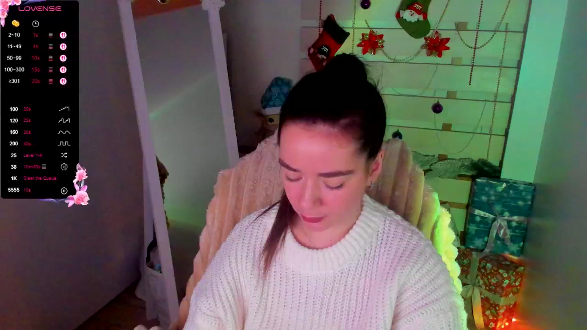 Gallery image thumbnail from KiraLove's myfreecams stream on, 12/28/2025, 12:35 image 18 of 20