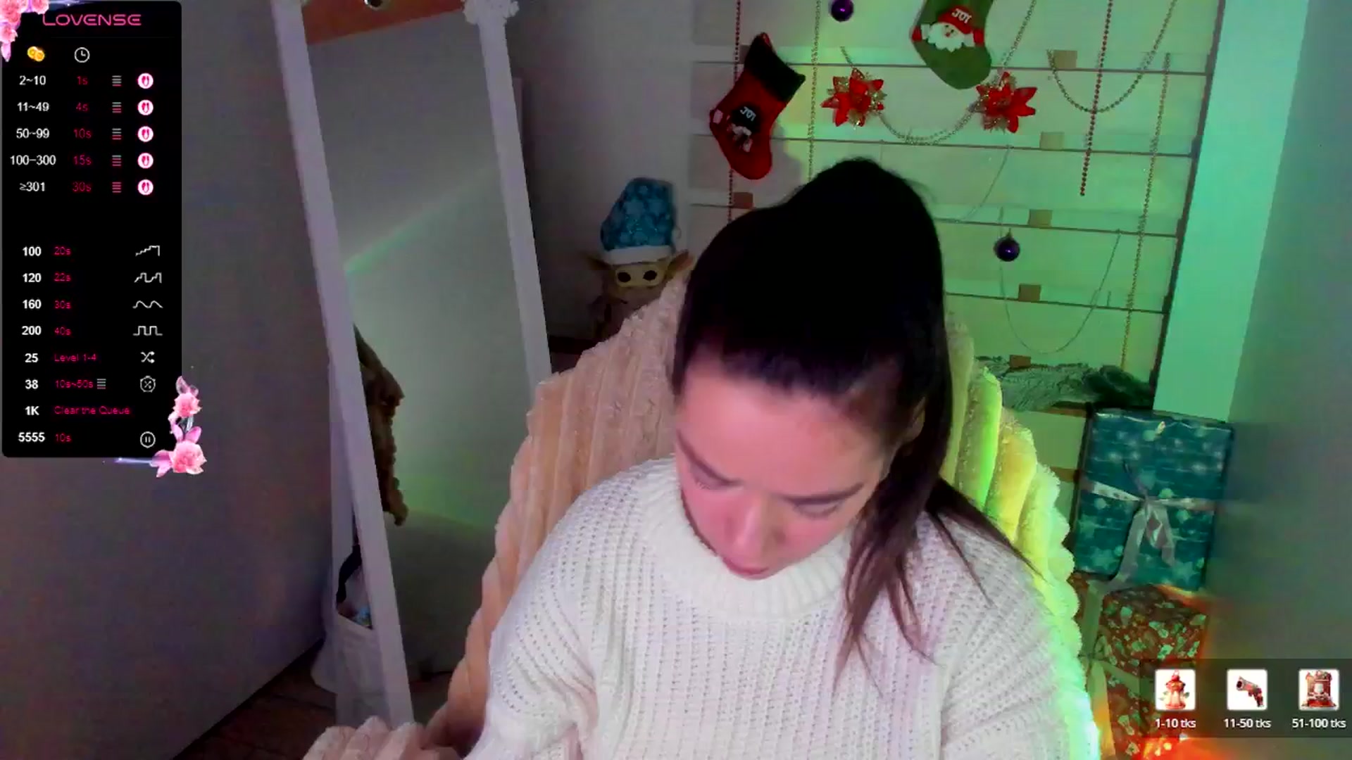 Gallery image thumbnail from KiraLove's myfreecams stream on, 12/28/2025, 12:35 image 9 of 20