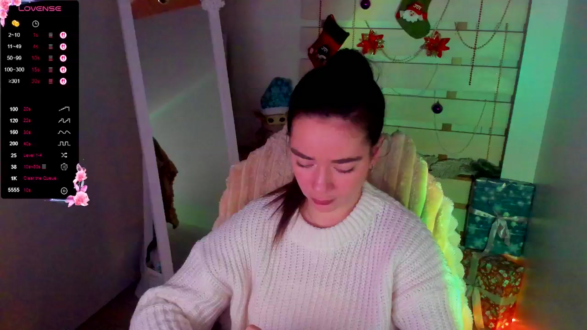 Gallery image thumbnail from KiraLove's myfreecams stream on, 12/28/2025, 12:35 image 13 of 20