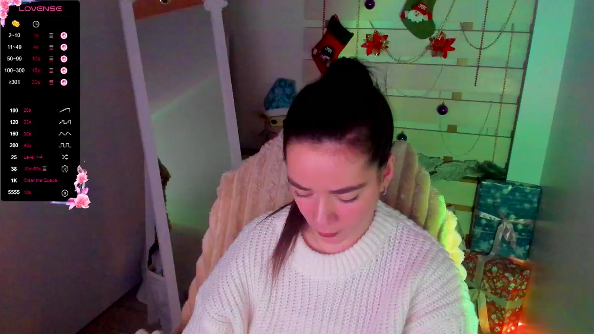 Gallery image thumbnail from KiraLove's myfreecams stream on, 12/28/2025, 12:35 image 19 of 20