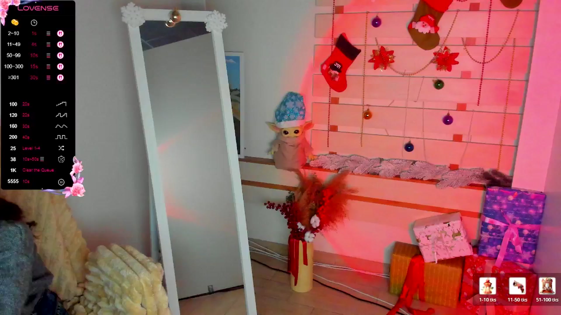 Gallery image thumbnail from KiraLove's myfreecams stream on, 01/03/2026, 12:41 image 12 of 20