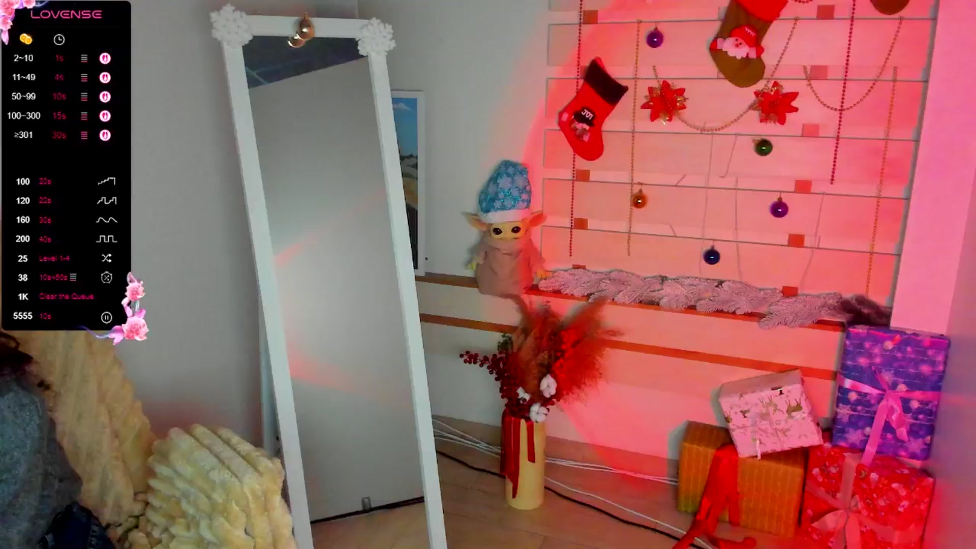 Gallery image thumbnail from KiraLove's myfreecams stream on, 01/03/2026, 12:41 image 11 of 20