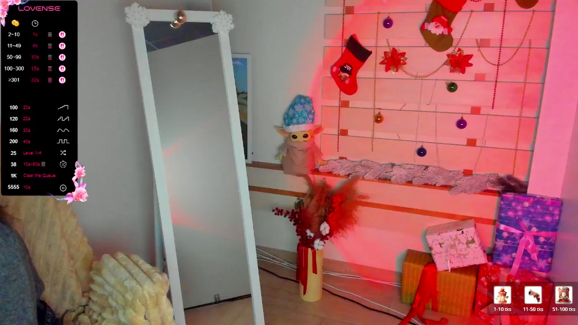 Gallery image thumbnail from KiraLove's myfreecams stream on, 01/03/2026, 12:41 image 9 of 20