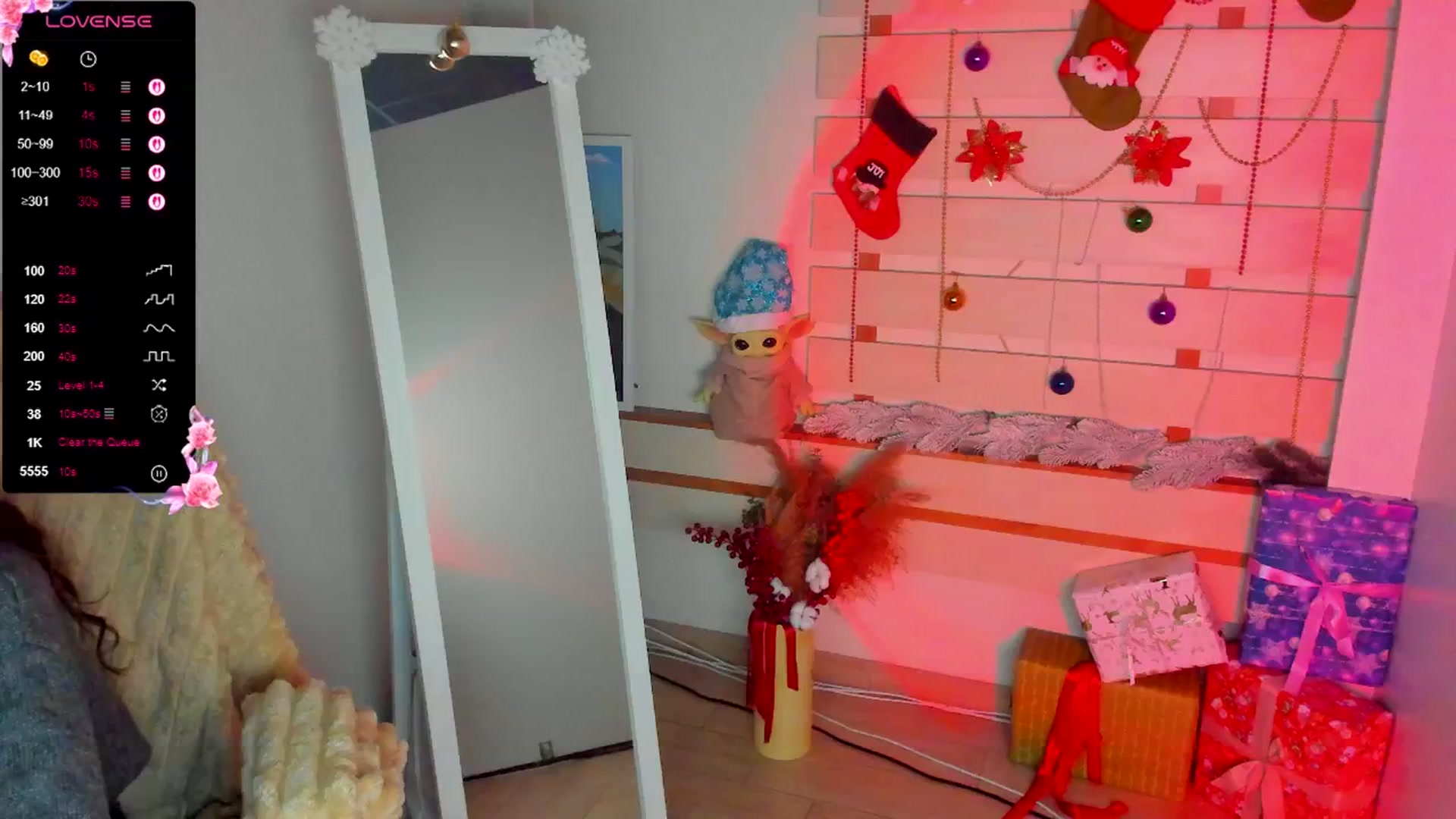 Gallery image thumbnail from KiraLove's myfreecams stream on, 01/03/2026, 12:41 image 17 of 20