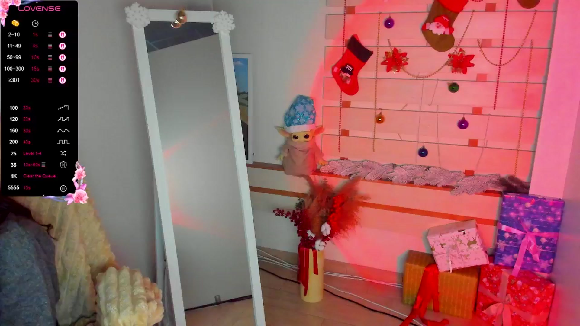 Gallery image thumbnail from KiraLove's myfreecams stream on, 01/03/2026, 12:41 image 14 of 20