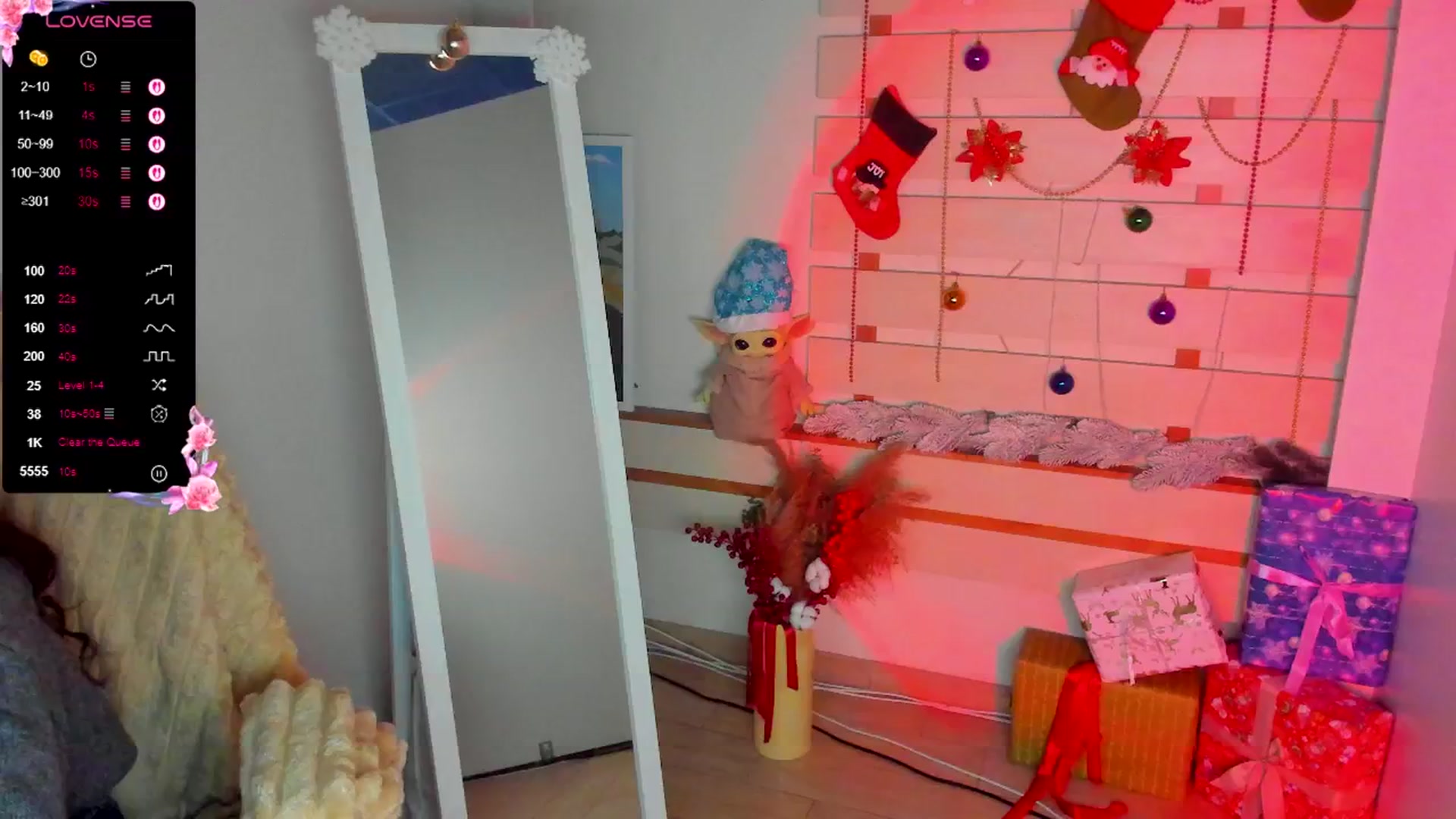 Gallery image thumbnail from KiraLove's myfreecams stream on, 01/03/2026, 12:41 image 16 of 20
