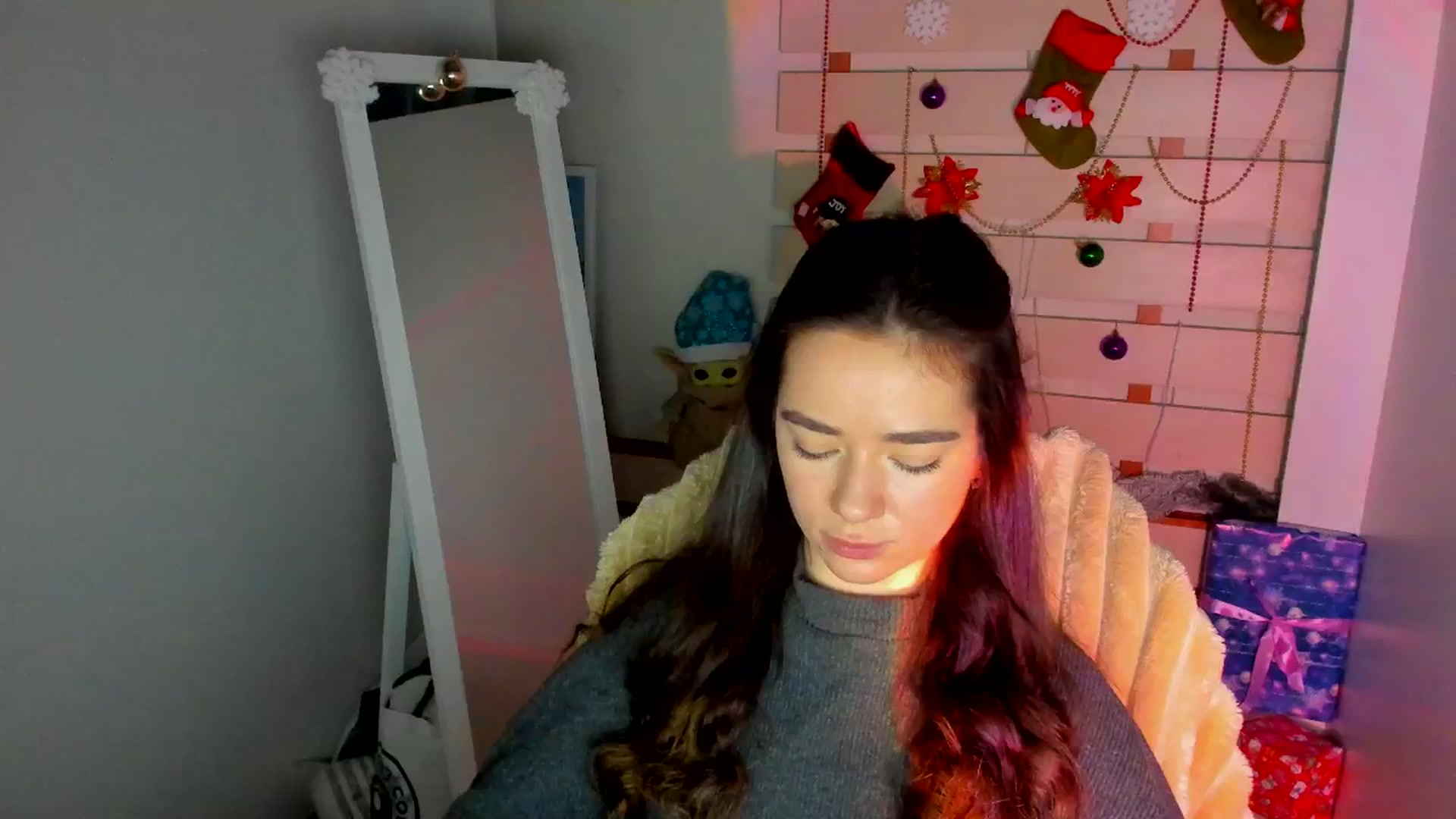 Gallery image thumbnail from KiraLove's myfreecams stream on, 01/04/2026, 11:47 image 3 of 20