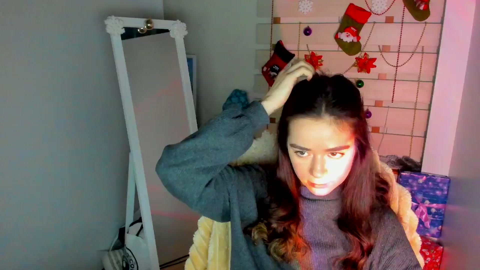 Gallery image thumbnail from KiraLove's myfreecams stream on, 01/04/2026, 11:47 image 11 of 20