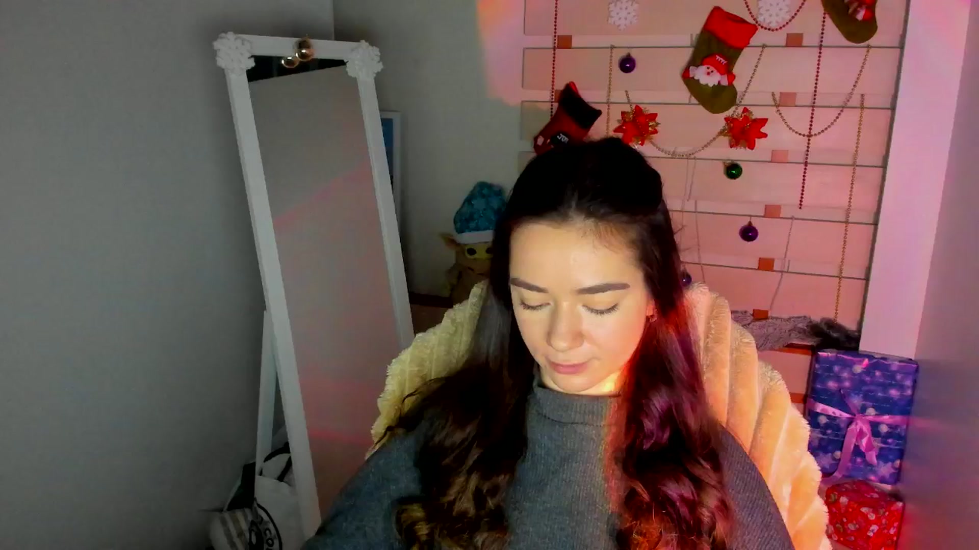 Gallery image thumbnail from KiraLove's myfreecams stream on, 01/04/2026, 11:47 image 2 of 20