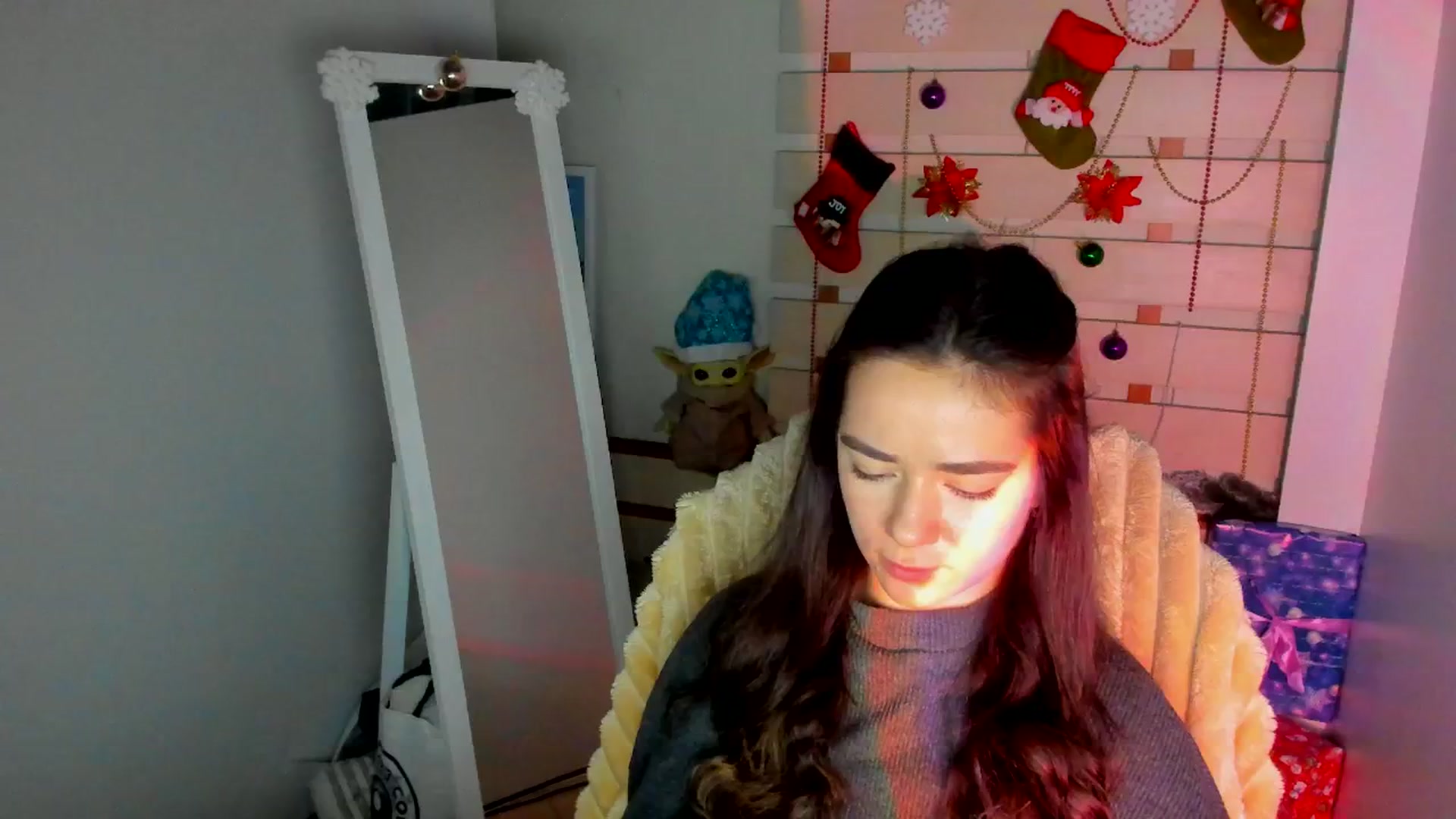 Gallery image thumbnail from KiraLove's myfreecams stream on, 01/04/2026, 11:47 image 6 of 20