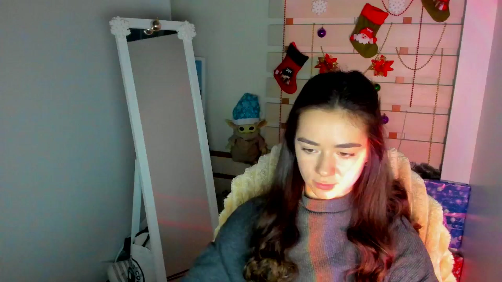Gallery image thumbnail from KiraLove's myfreecams stream on, 01/04/2026, 11:47 image 10 of 20