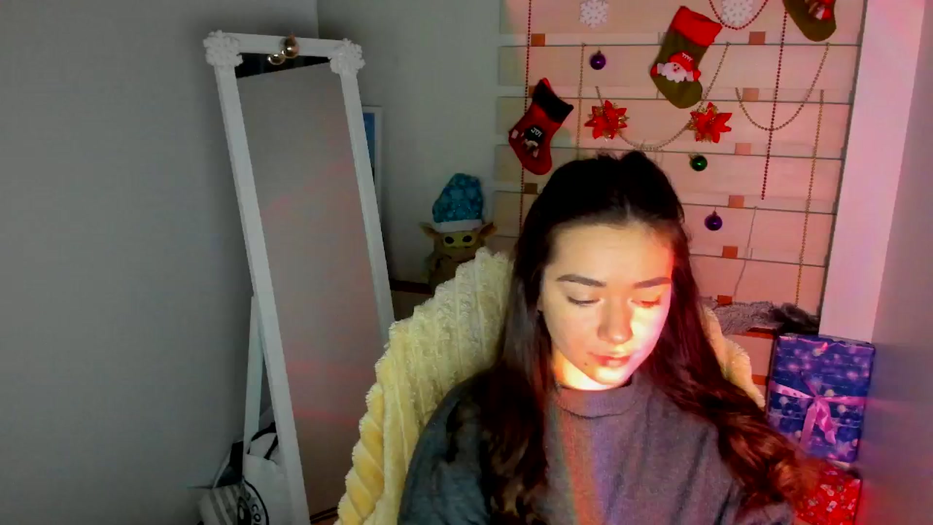 Gallery image thumbnail from KiraLove's myfreecams stream on, 01/04/2026, 11:47 image 7 of 20