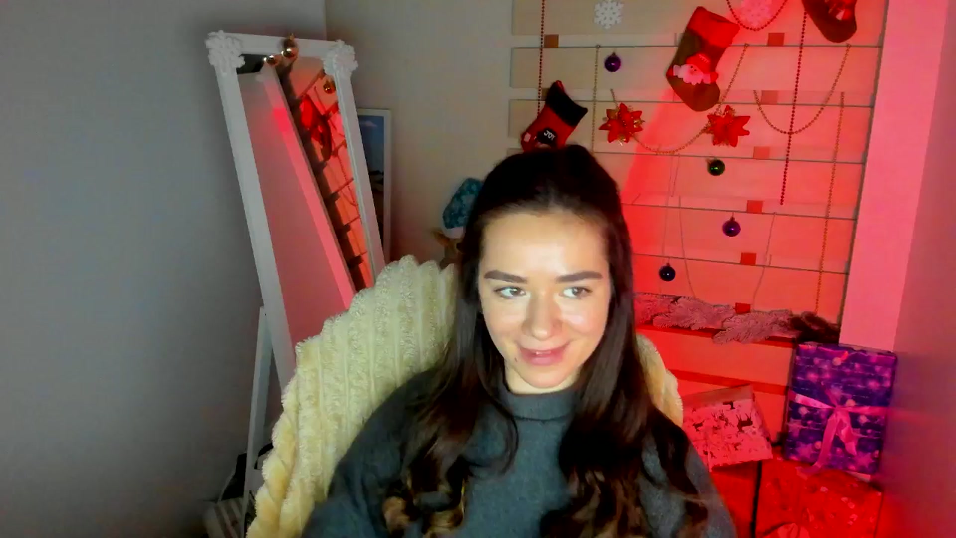 Gallery image thumbnail from KiraLove's myfreecams stream on, 01/04/2026, 12:26 image 16 of 20