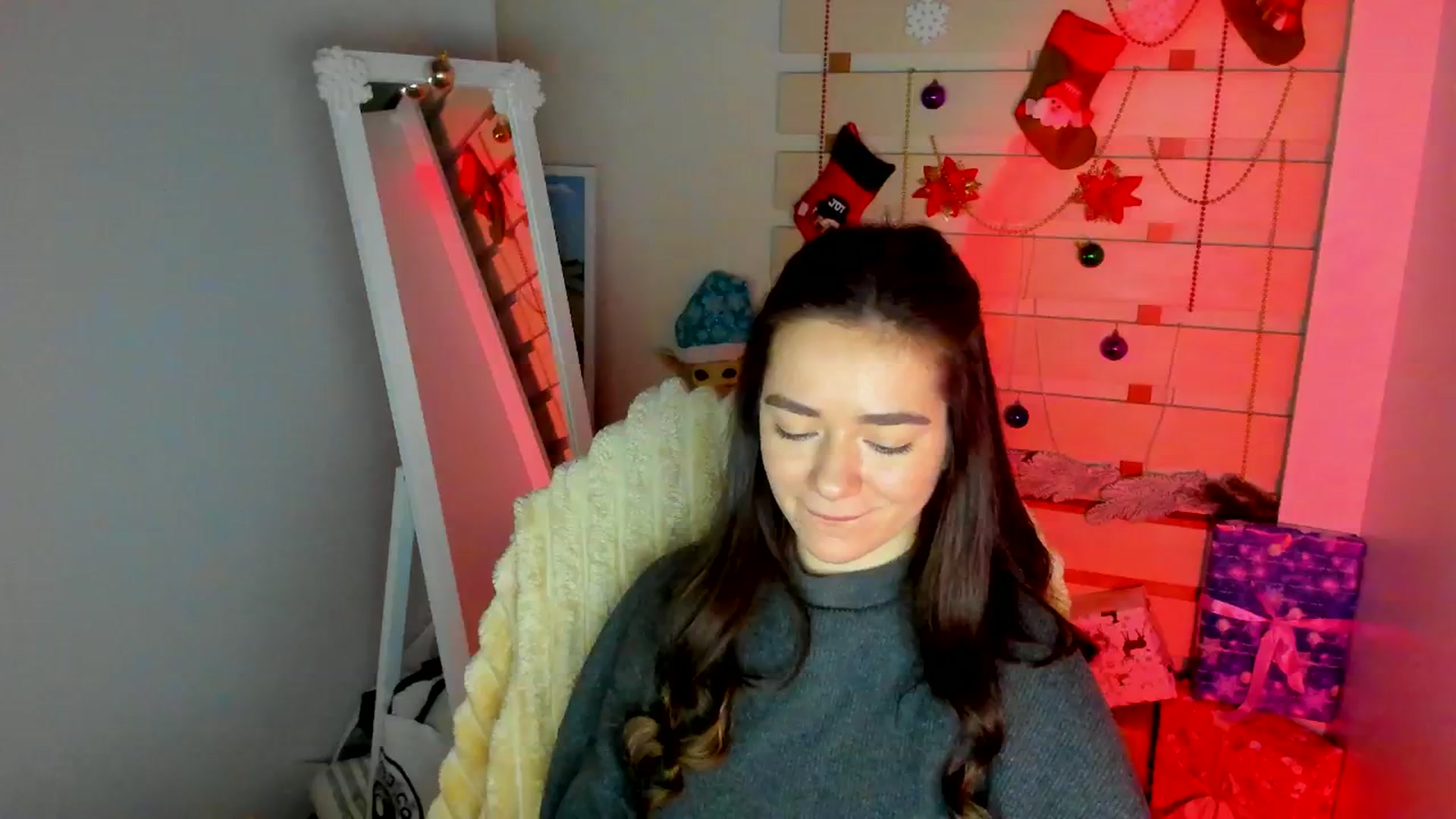 Gallery image thumbnail from KiraLove's myfreecams stream on, 01/04/2026, 12:26 image 13 of 20