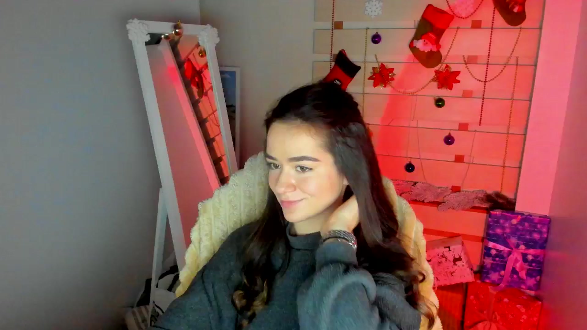Gallery image thumbnail from KiraLove's myfreecams stream on, 01/04/2026, 12:26 image 10 of 20