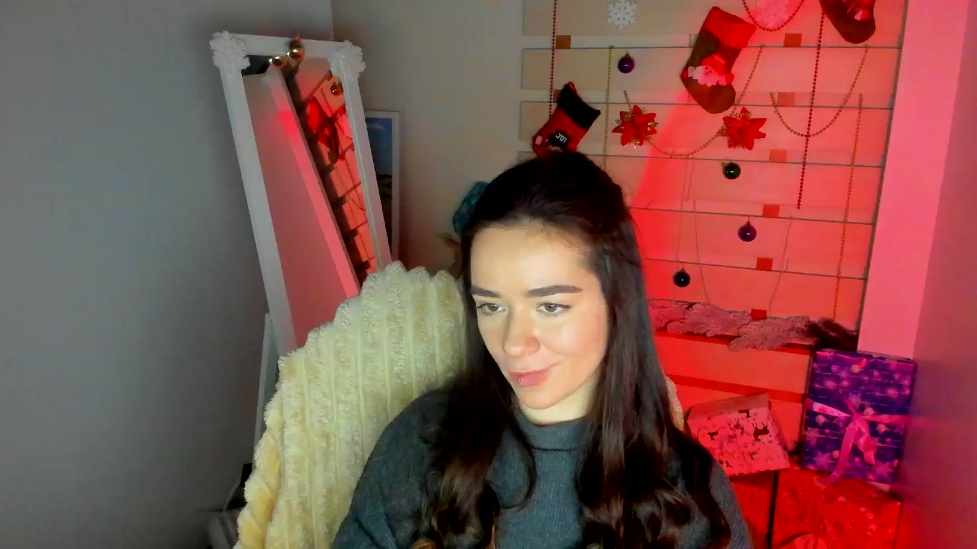 Gallery image thumbnail from KiraLove's myfreecams stream on, 01/04/2026, 12:26 image 19 of 20