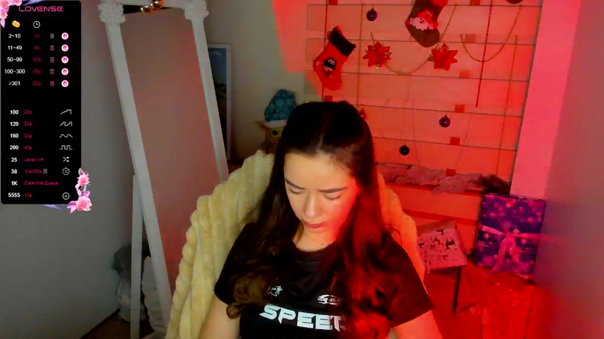 Gallery image thumbnail from KiraLove's myfreecams stream on, 01/05/2026, 10:16 image 6 of 20