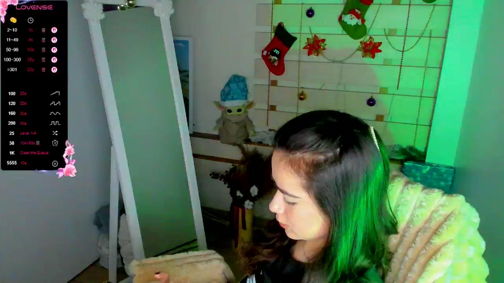 Gallery image thumbnail from KiraLove's myfreecams stream on, 01/05/2026, 10:16 image 17 of 20