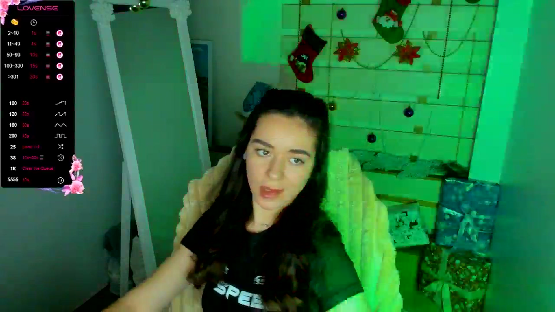 Gallery image thumbnail from KiraLove's myfreecams stream on, 01/05/2026, 10:16 image 12 of 20