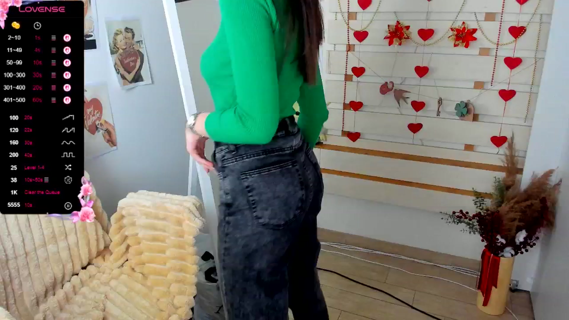 Gallery image thumbnail from KiraLove's myfreecams stream on, 03/09/2026, 12:34 image 15 of 20