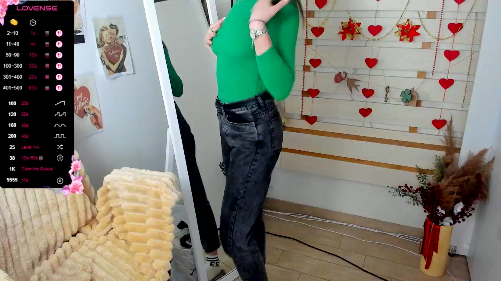 Gallery image thumbnail from KiraLove's myfreecams stream on, 03/09/2026, 12:34 image 14 of 20